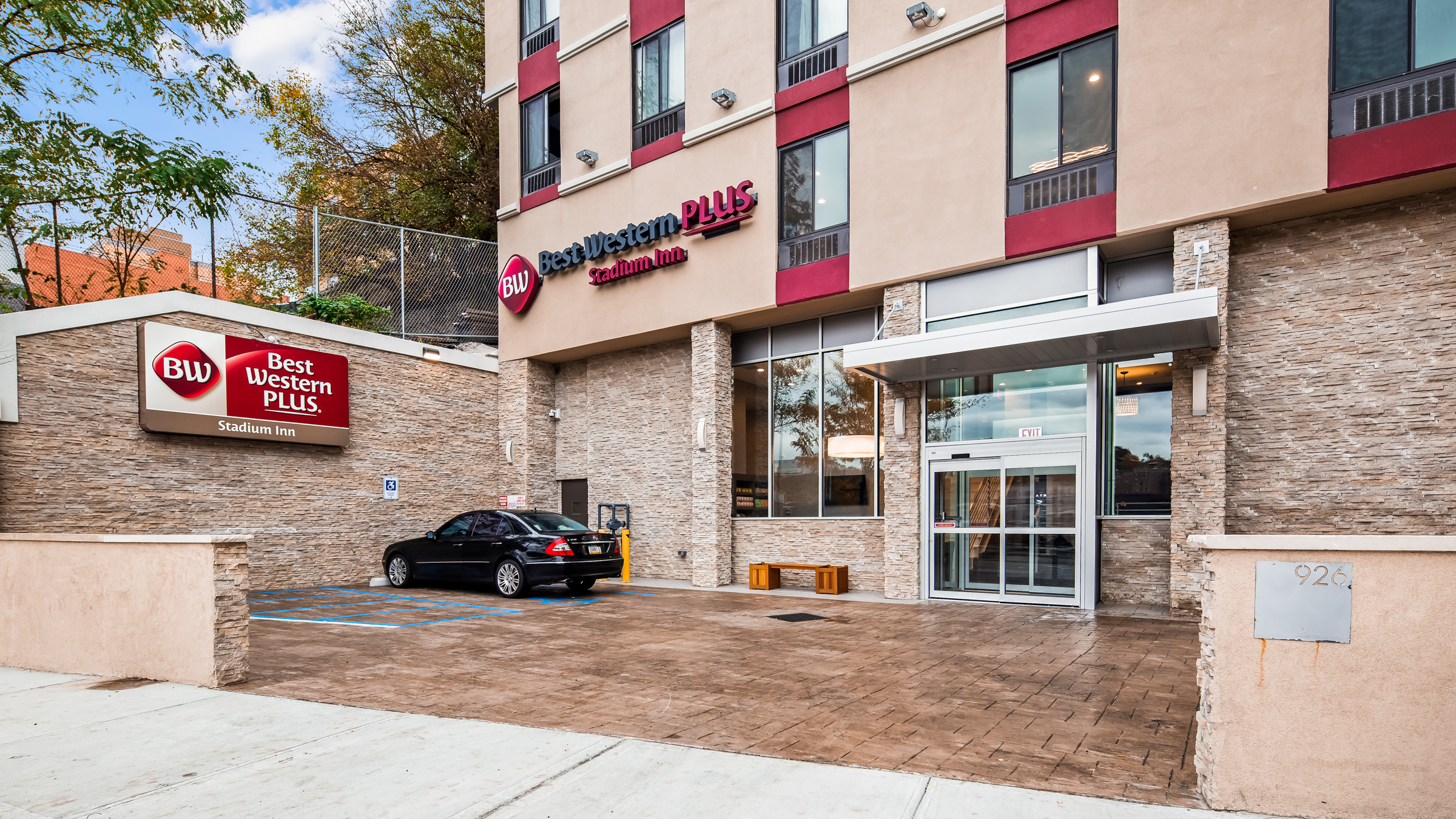 Best Western Plus Stadium Inn 